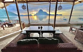 Golden Monkey Beach Hotel